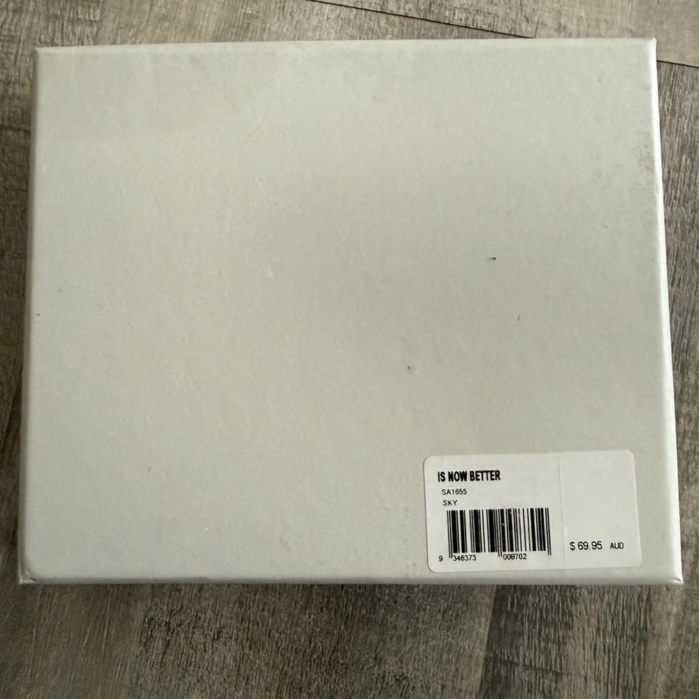 Status Anxiety Is Now Better Wallet - Picture 6 of 10